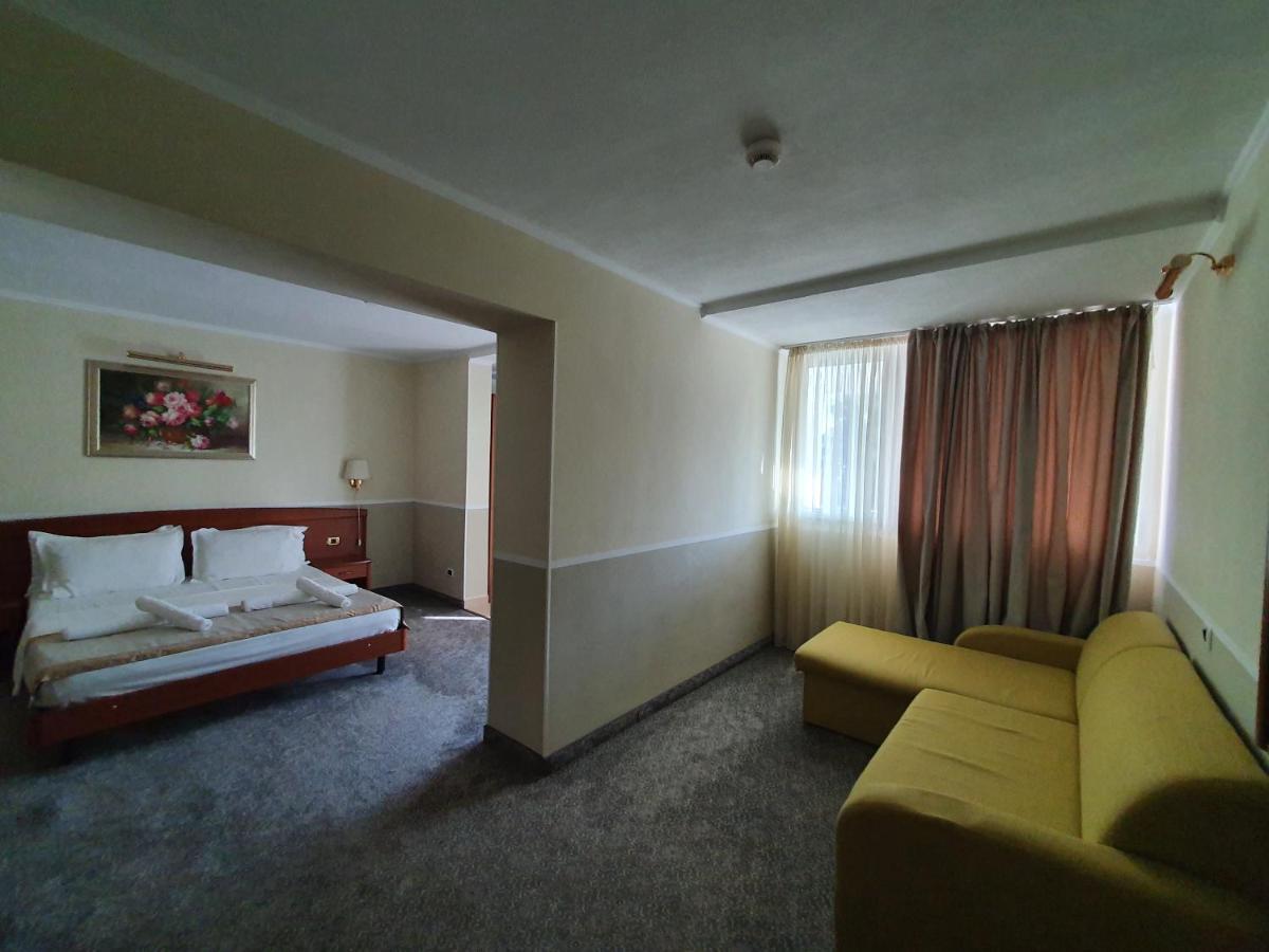 Bavaria Blu Hotel And Conference Centre Mamaja Zewnętrze zdjęcie